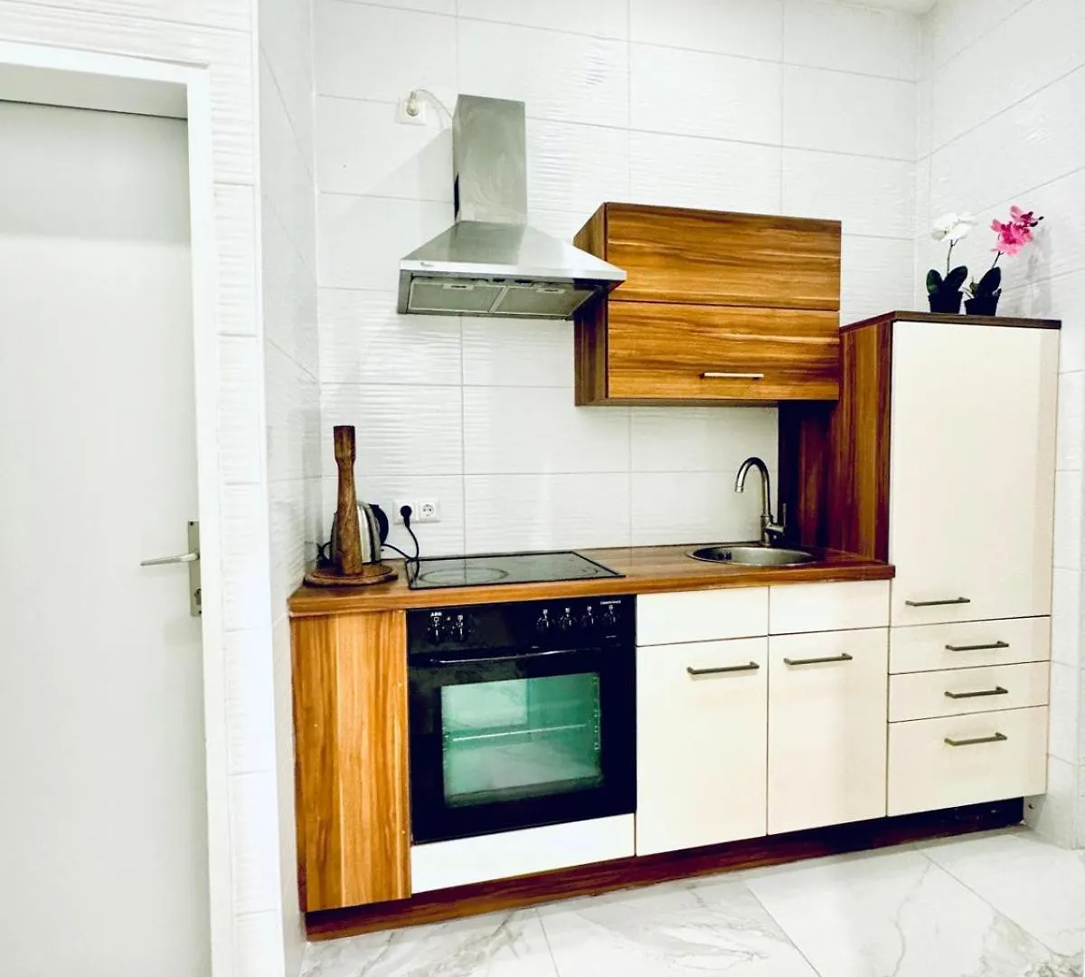3Br Apartment Near Atzgersdorf Park, 11Min Walk Βιέννη 0*,